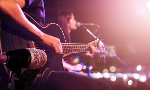 LIVE BANDS & SINGERS